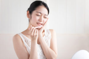 虫歯でもホワイトニングできる？注意点と虫歯予防のポイント